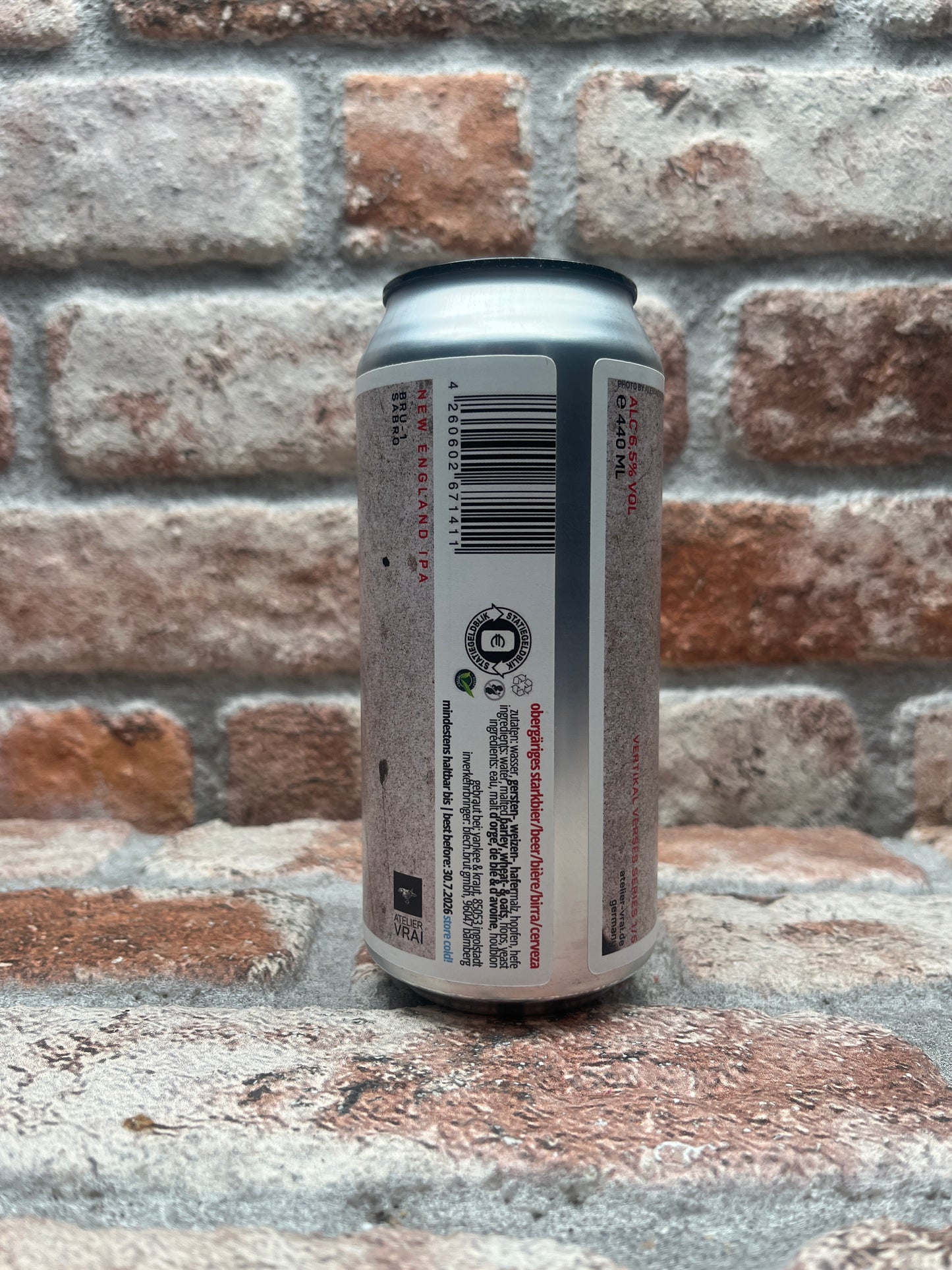 Atelier Vrai Stop making Stupid People Famous| Vertikal Verses Series 1/5 NEIPA - 44 CL