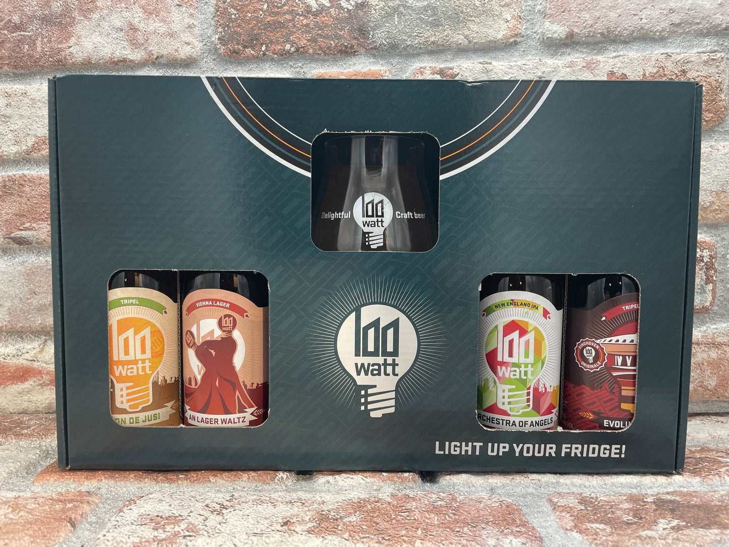 100 Watt Cadeauset 4 fles + glas - 33 CL