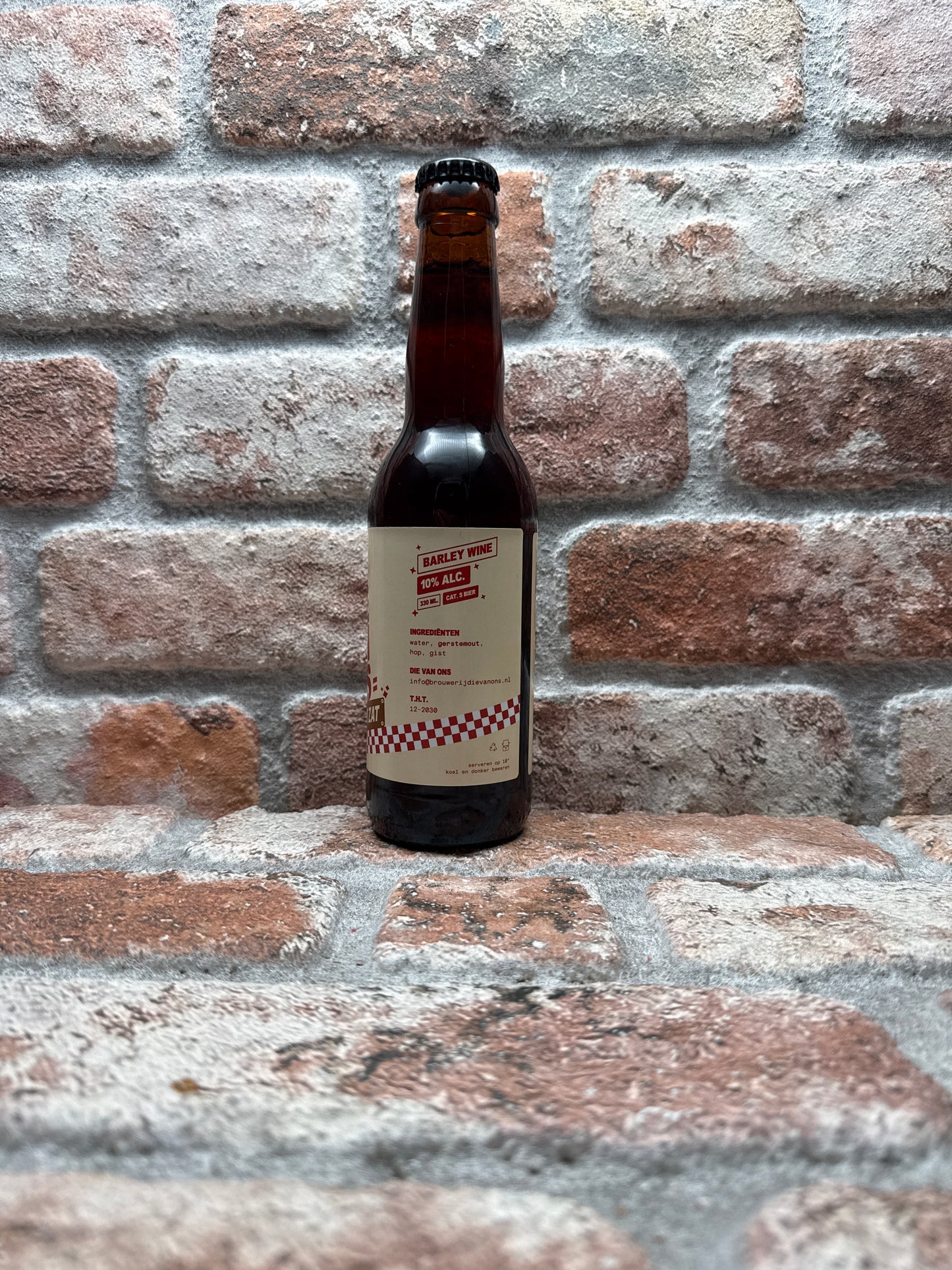 Brouwerij Die Van Ons = Zwoar Zat Barleywine - 33 CL