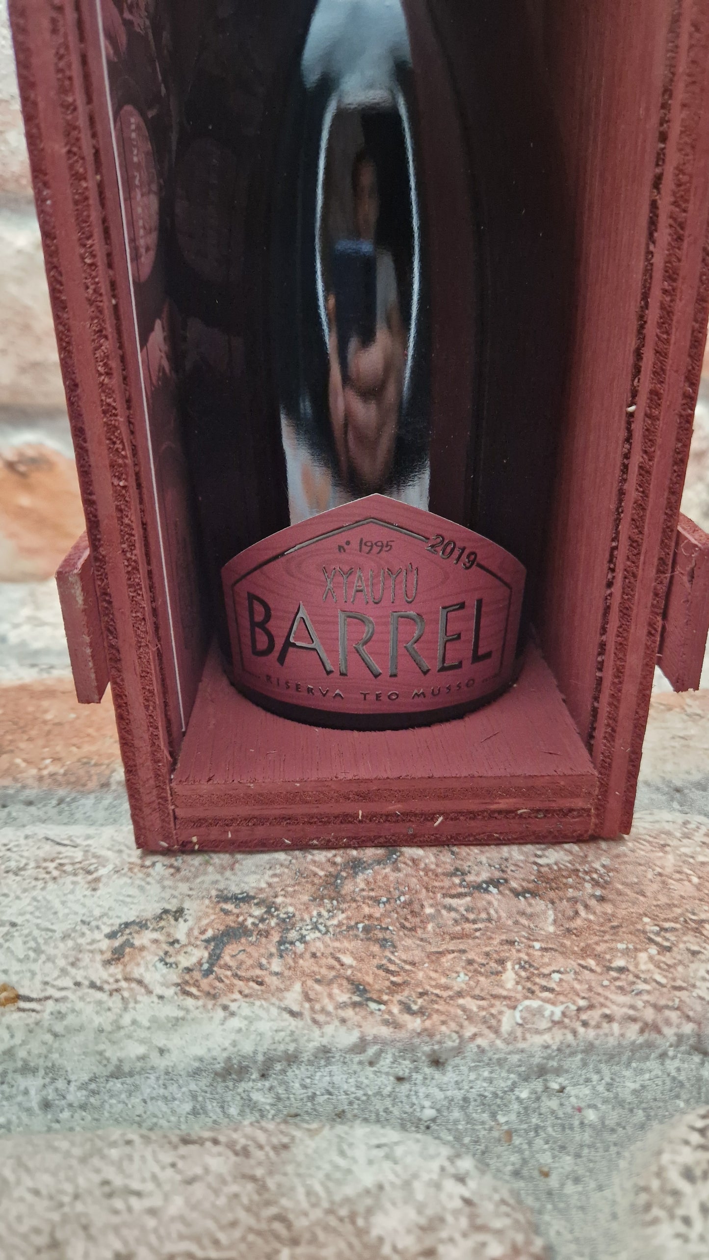 BIRRIFICIO AGRICOLO BALADIN - Baladin Indipendent Italian Farm Brewery XYAUYÚ BARREL - RISERVA 2019 Barleywine - 50 CL